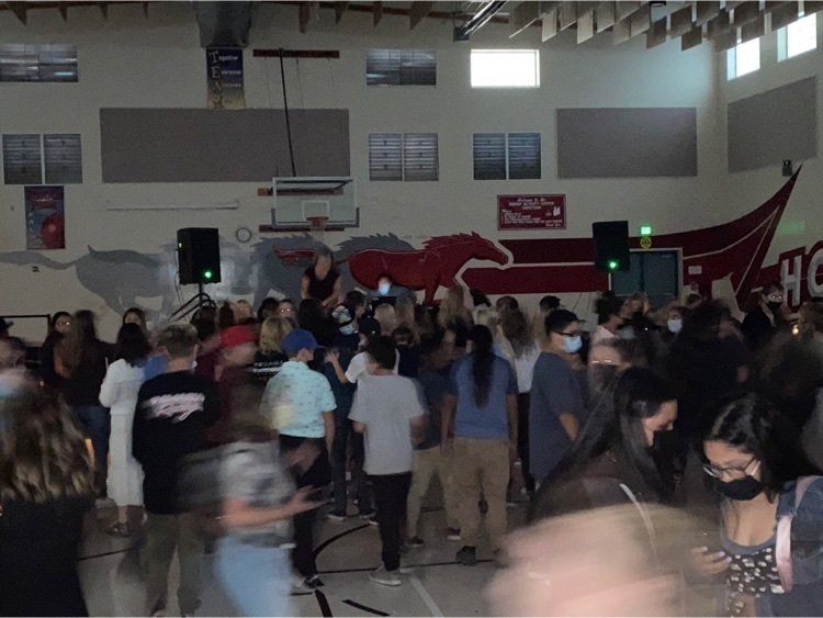 hsms welcome back dance